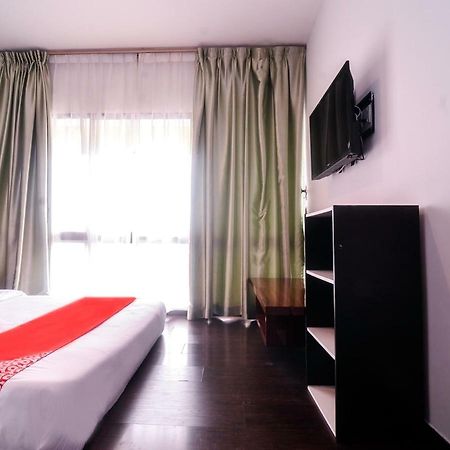 Oyo 1119 Memoire Express Hotel Kuching Eksteriør billede