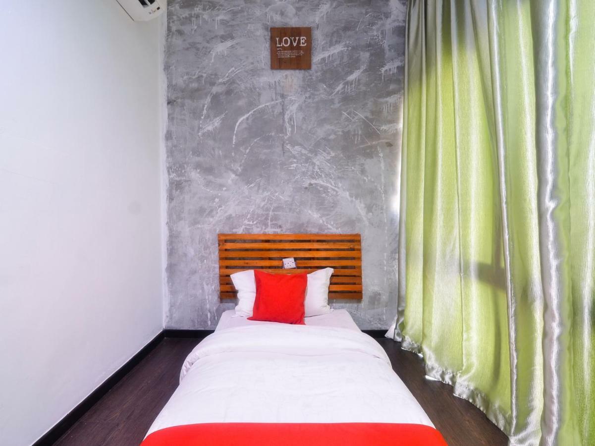 Oyo 1119 Memoire Express Hotel Kuching Eksteriør billede